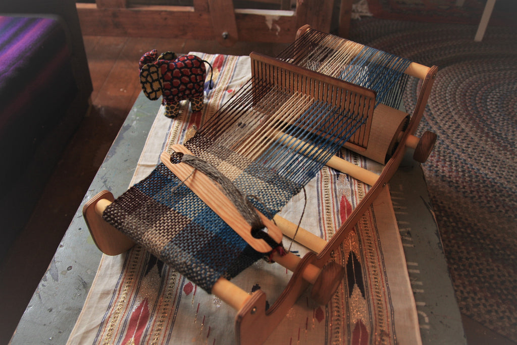 The Heddler, A flexible table loom